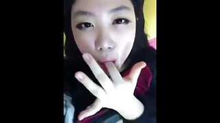 Testvér pisil a nővérem xex videók szájába, miután elfenekelte őket fordul